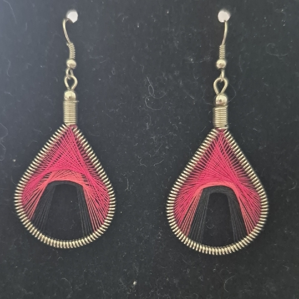 NWOT Pink and Black Geometric Dangle Earrings